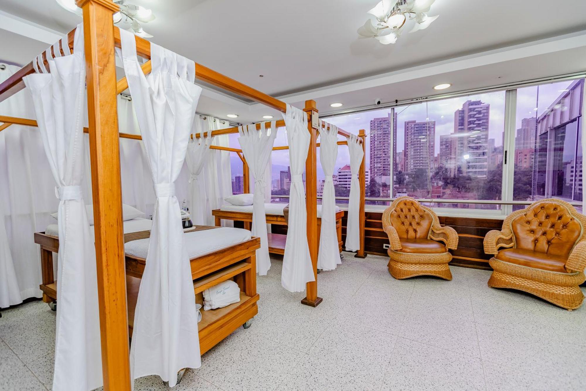 Hotel Du Parc Medellín Esterno foto