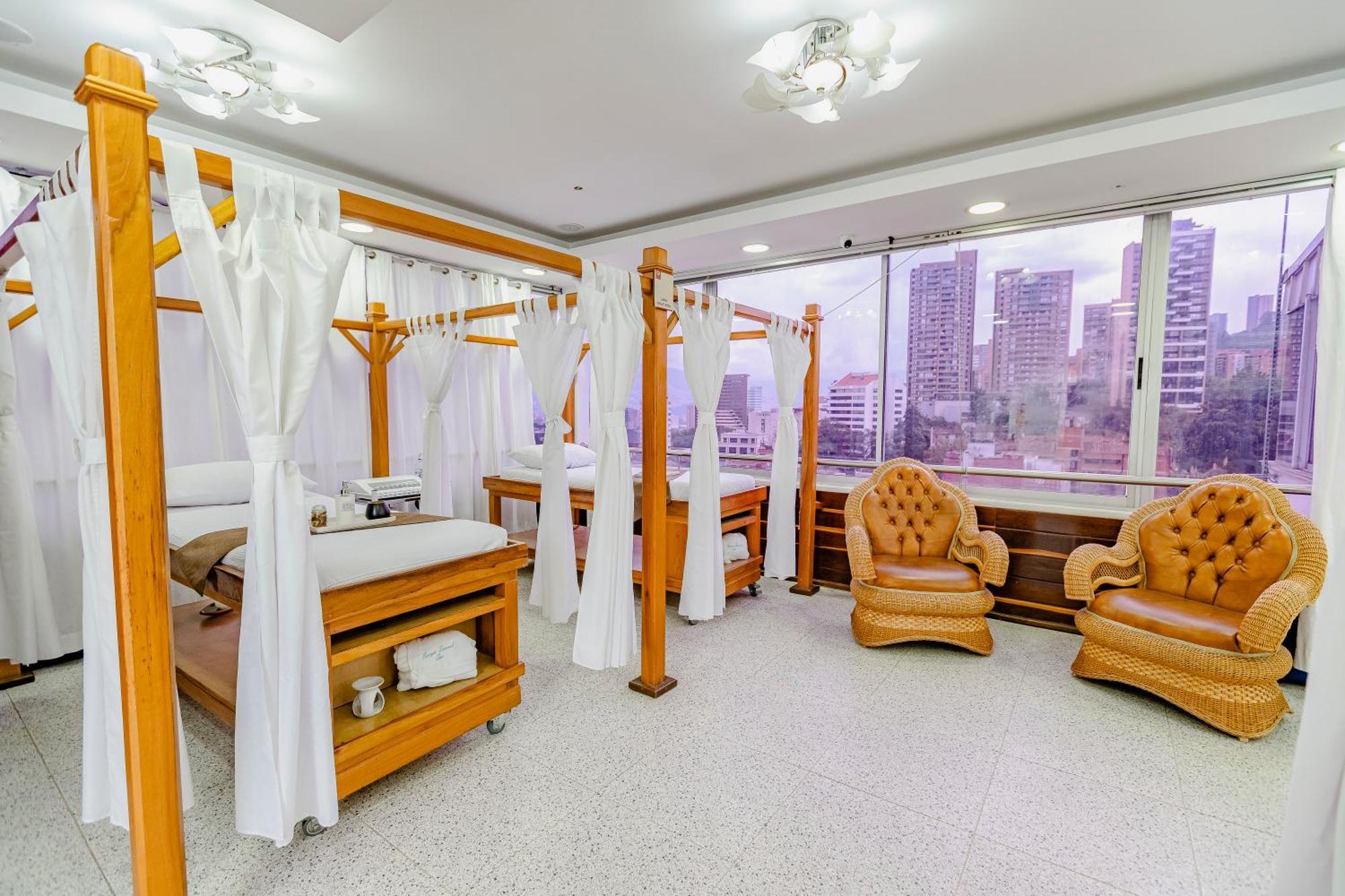 Hotel Du Parc Medellín Esterno foto
